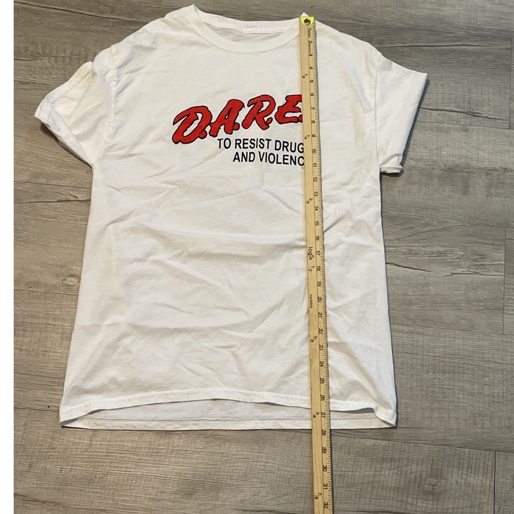 DARE T-shirt Small white Y2k St charles parish sheriif badge Print Unworn‎ - Picture 6 of 6